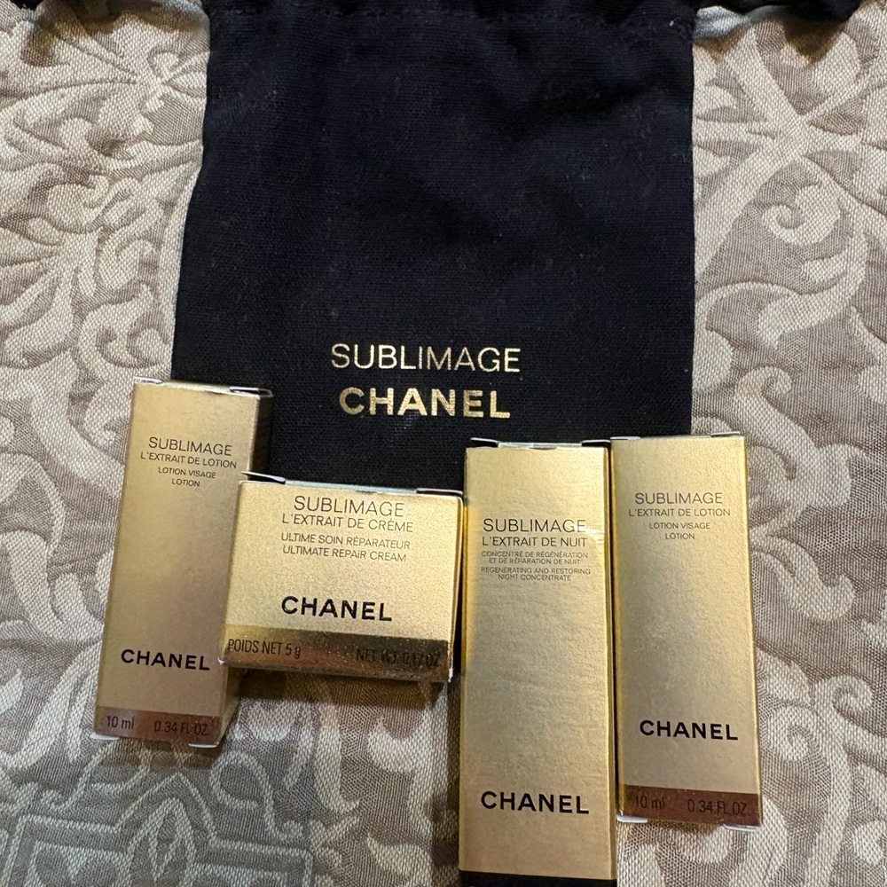 CHANEL Sublimage Luxe Boxed Set in Gold